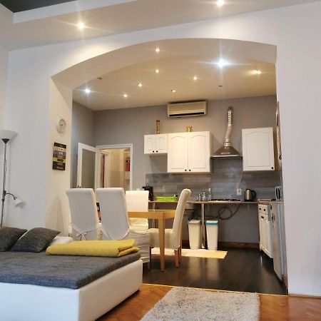 Patrik Apartman İstolni Belgrad Dış mekan fotoğraf